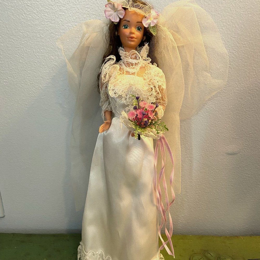 Vintage 1980s Wedding/Bridal Barbie